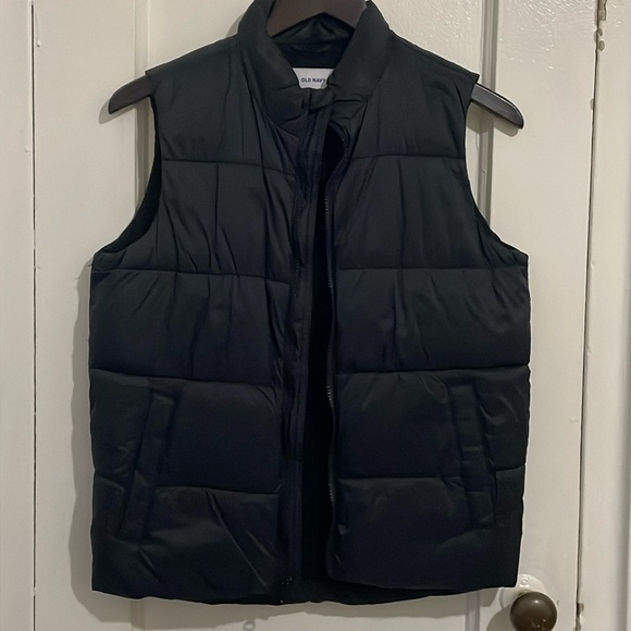 OLD NAVY Puffer Vest - Picture 1 of 3